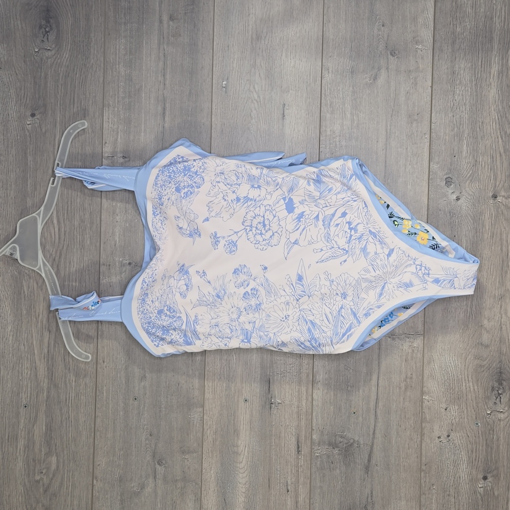 Women's Boho Floral Print Reversible One-Piece Swim Suit size Large NWOT - Picture 3 of 4